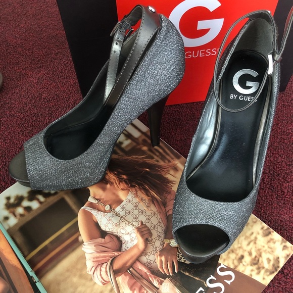 Heels - Picture 2 of 3